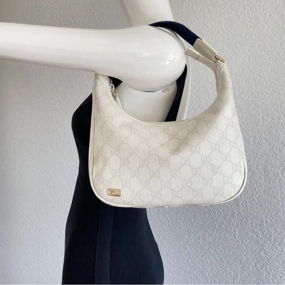 GUCCI GG supreme hobo Bag